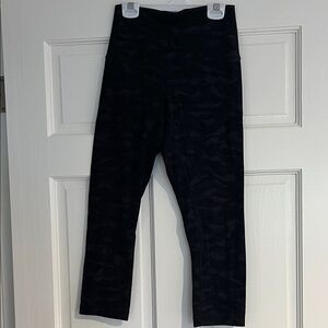 Lululemon Black Camouflage Cropped Leggings